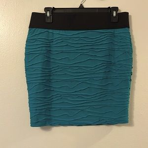 Skirt, medium, form-fitting